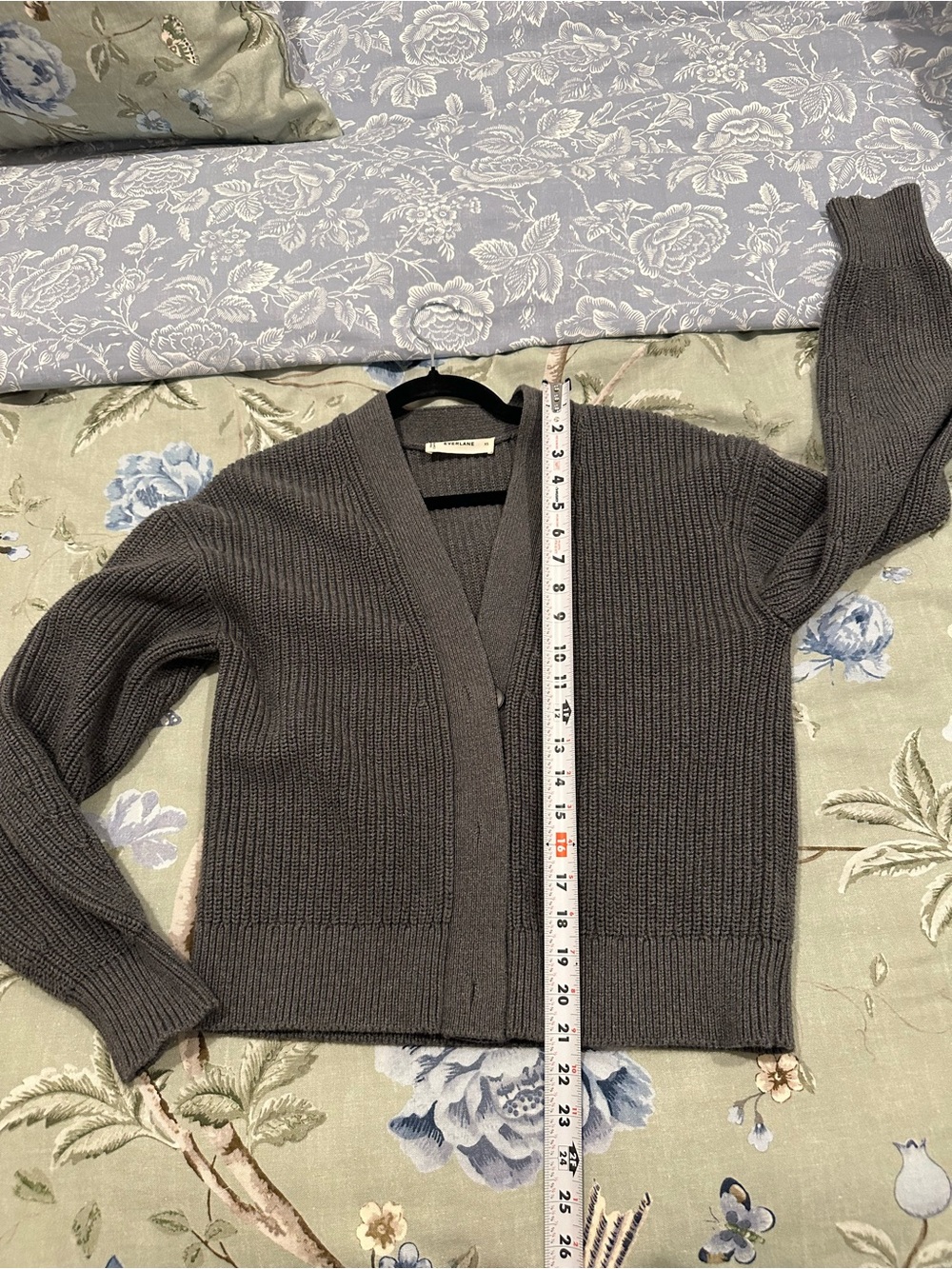 Everlane Gray Ribbed V-Neck Button Cardigan - Picture 8 of 9